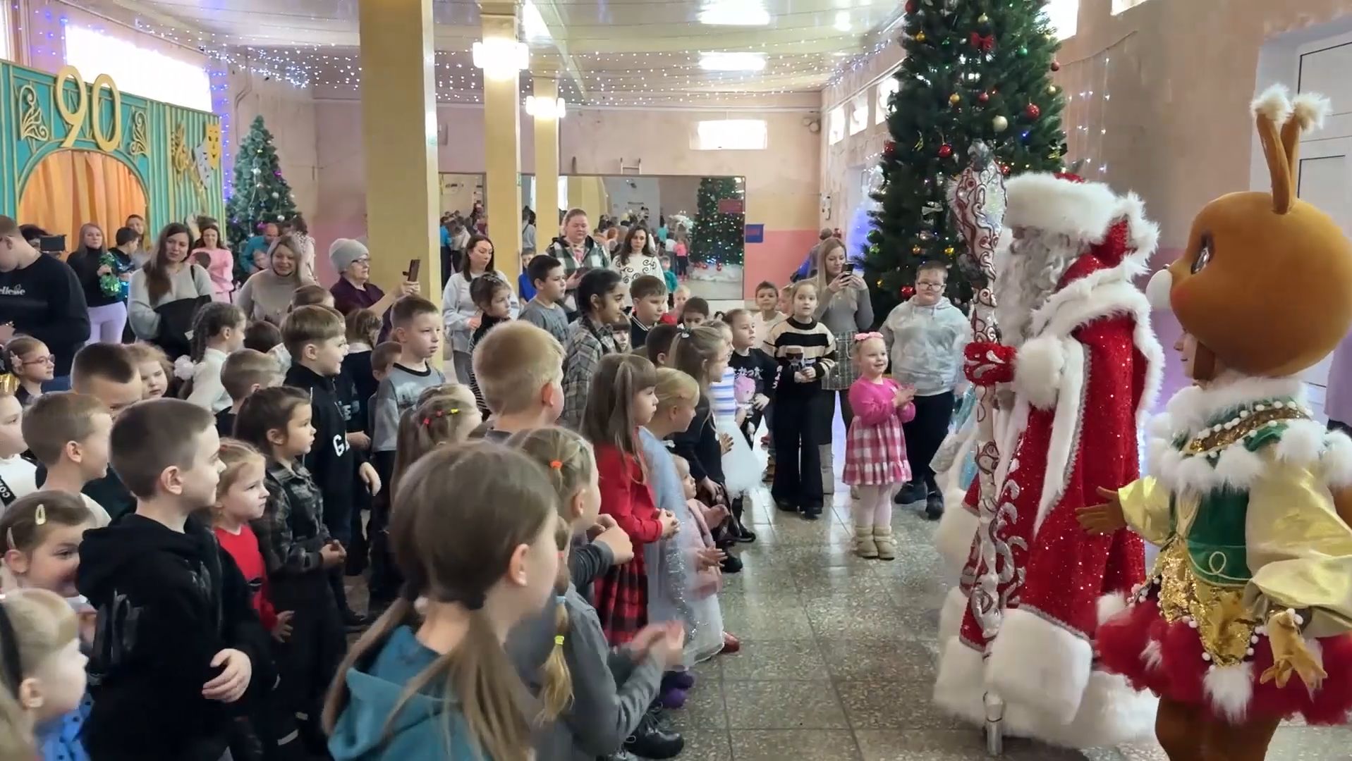 Новогодний праздник для детей