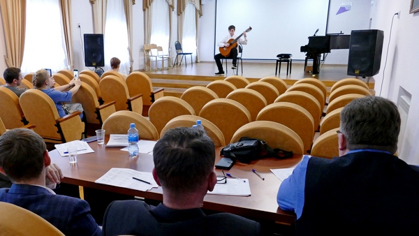 Конкурс молодых исполнителей