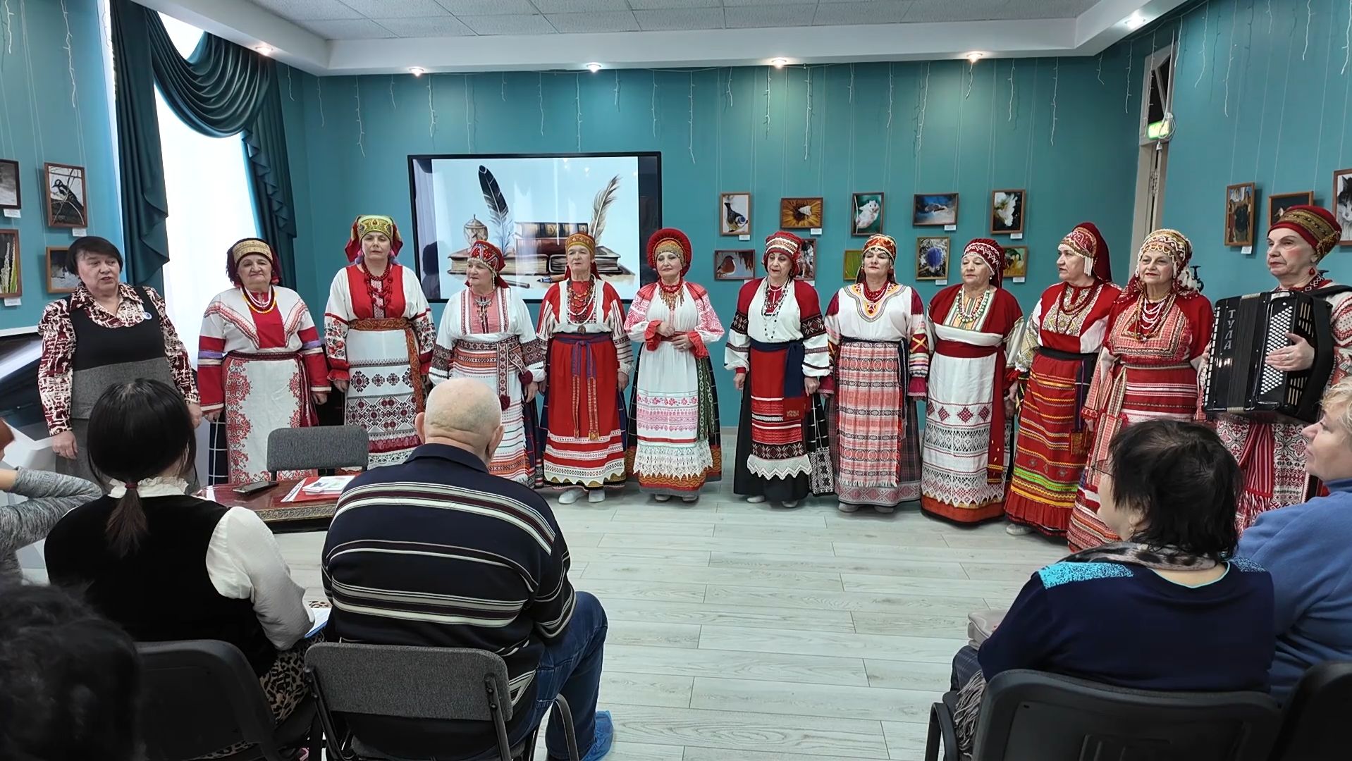 «Стихи в ладонях»