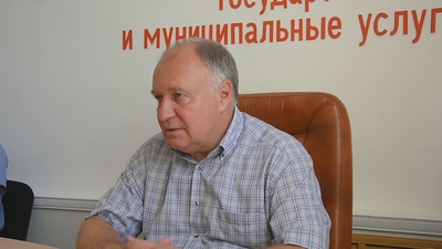 Личный приём главы города Алексея Плахотникова прошёл в многофункциональном центре 