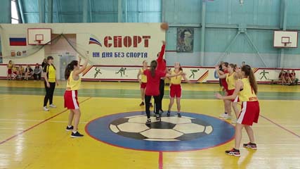 Движение вверх. В Котовске прошел муниципальный этап Чемпионата школьной баскетбольной лиги «КЭС-БАСКЕТ»