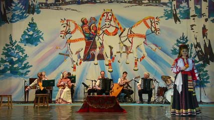 В Котовске с концертной программой выступил государственный академический ансамбль песни и танца «Ивушка»